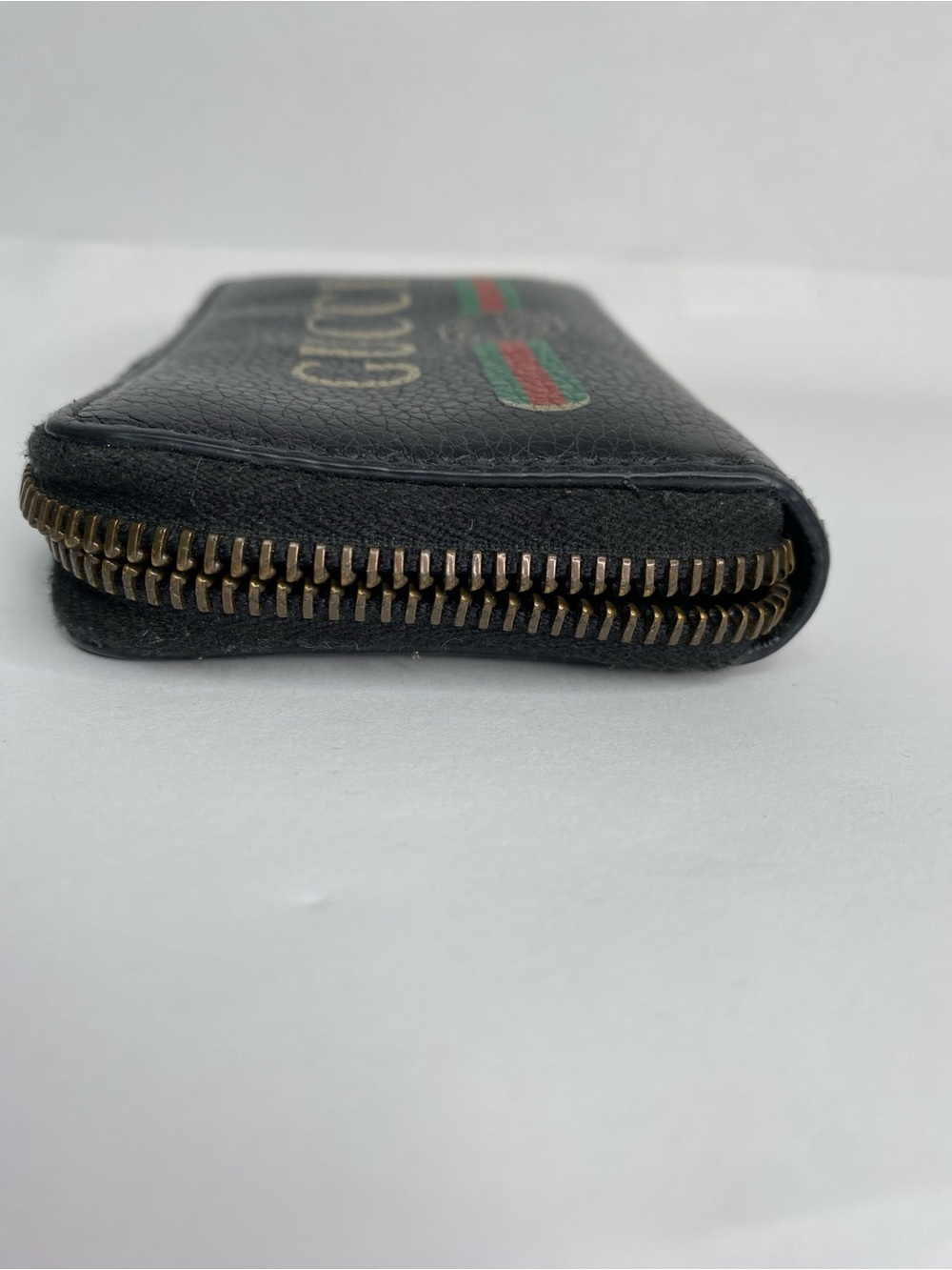Gucci Black Leather Logo Zip Purse - Picture 6 of 10